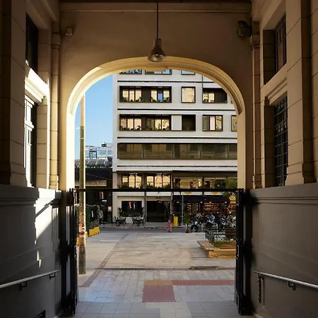 The Port Square Otel Pire